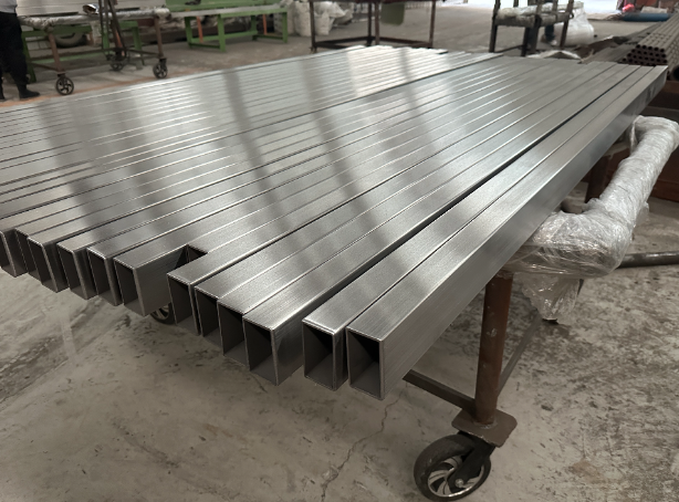 垫江新能源汽车用不锈钢方管 现货